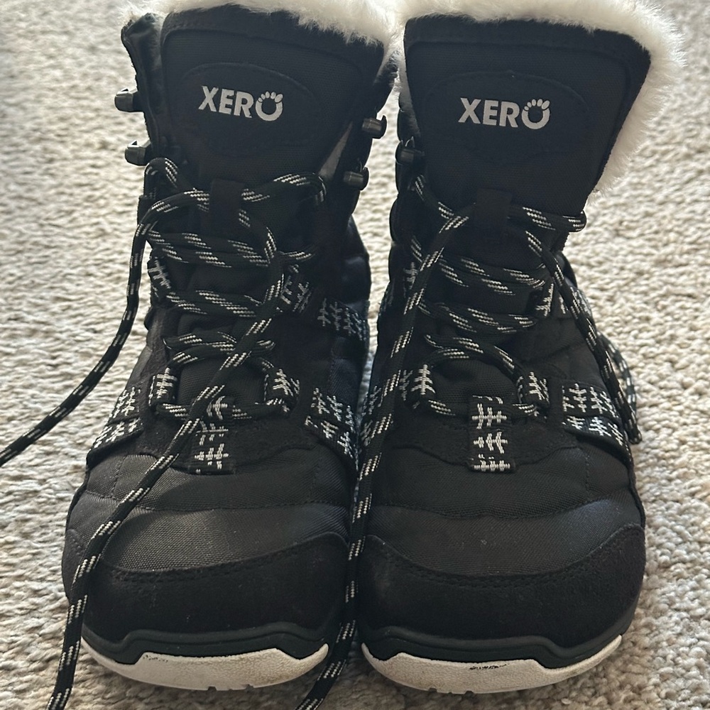 Xero Alpine snow boots - womens size 7.5